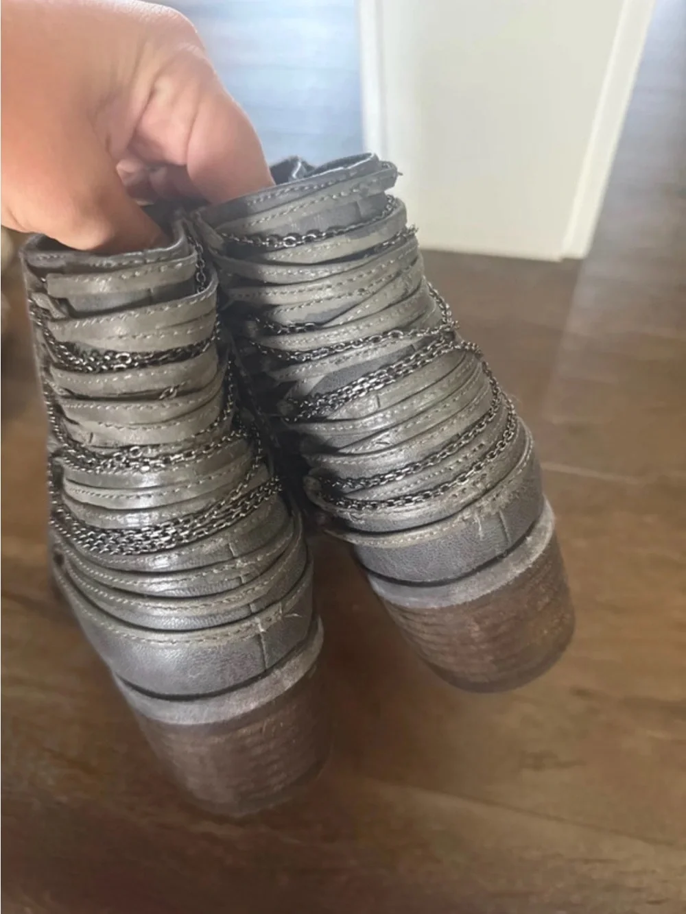 Steve Madden sleek ankle